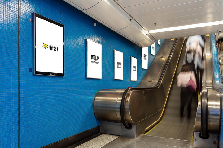 手扶电梯旁的广告牌宣传画样机PSD图片模板 样机-第1张