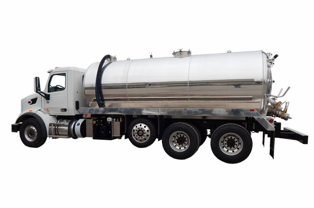 银色槽罐车油罐车危险品运输卡车侧视图325230png图片素材