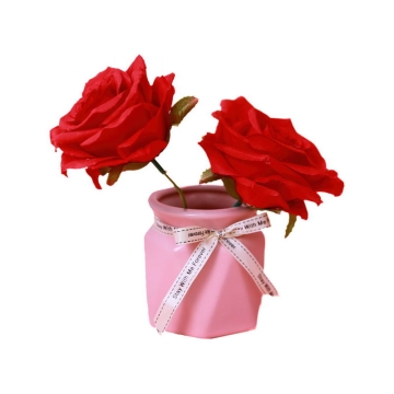 粉色花瓶中的2朵红色玫瑰花插花艺术7900720png图片免抠素材