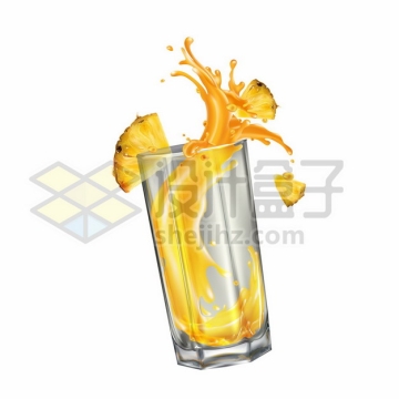 切开的菠萝和玻璃杯中的菠萝汁美味果汁7529096矢量图片免抠素材