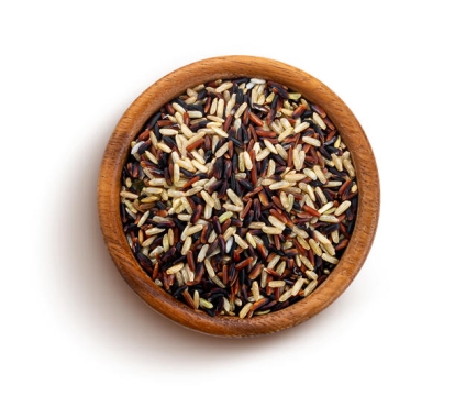 俯视视角木头碗中的黑米红米大米混合米粗粮7584970PSD免抠图片素材